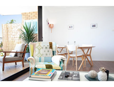 Ocean Views And Sea Breezes Over Bondi Beach - Accommodation Gladstone 3