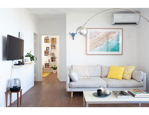 Ocean Views And Sea Breezes Over Bondi Beach - Accommodation Gladstone 10