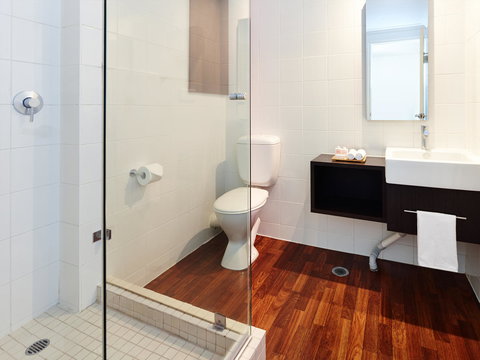 Hotel Urban St Leonards - Accommodation Gladstone 15