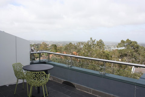 Hotel Urban St Leonards - Accommodation Gladstone 32