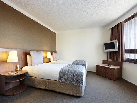 Hotel Urban St Leonards - Accommodation Gladstone 14