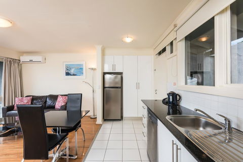 Horizon Holiday Apartments - Accommodation Gladstone 13
