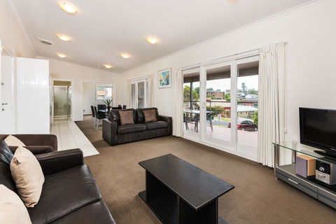Horizon Holiday Apartments - Accommodation Gladstone 8