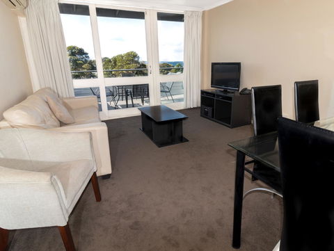 Horizon Holiday Apartments - Accommodation Gladstone 5