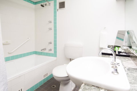 Holiday Inn Parramatta, An IHG Hotel - Accommodation Gladstone 36