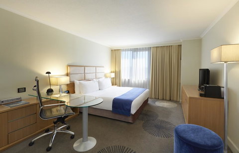 Holiday Inn Parramatta, An IHG Hotel - Accommodation Gladstone 1