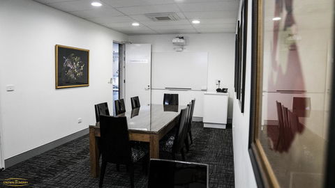 Crown On Darby Newcastle - Accommodation Gladstone 9