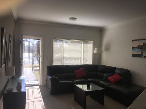 Travers Street Apartment - Accommodation Gladstone 5