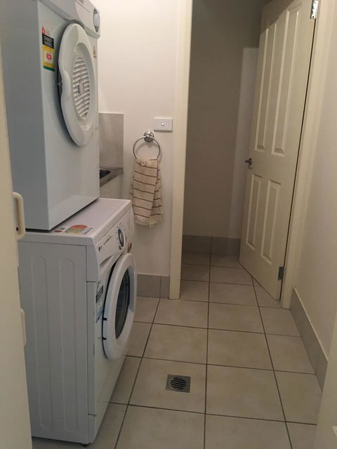Travers Street Apartment - Accommodation Gladstone 10