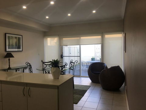 Travers Street Apartment - Accommodation Gladstone 1