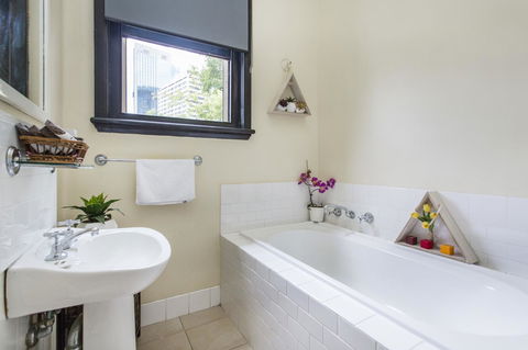 Sydney Harbour Bed And Breakfast - Accommodation Gladstone 24