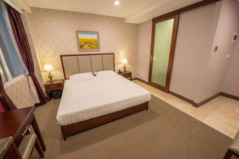 Megaboom City Hotel - Accommodation Gladstone 11