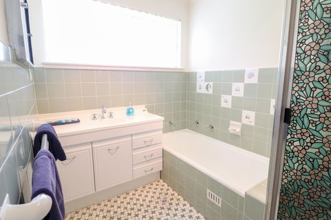 Coastal Horizons Beach House - Accommodation Gladstone 11