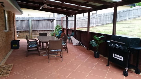 Twin Palms Holiday House At Lighthouse - Accommodation Gladstone 4