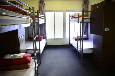 790 On George Backpackers - Accommodation Gladstone 8