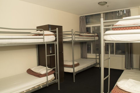 790 On George Backpackers - Accommodation Gladstone 3