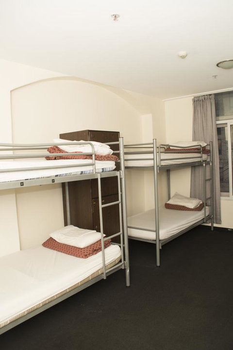 790 On George Backpackers - Accommodation Gladstone 11
