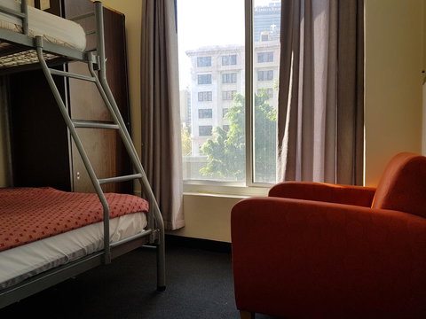 790 On George Backpackers - Accommodation Gladstone 7