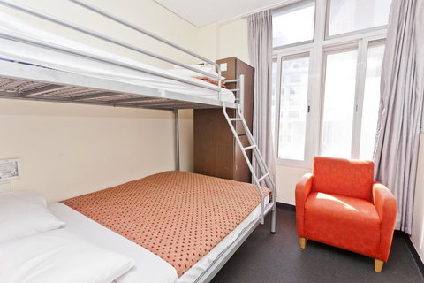 790 On George Backpackers - Accommodation Gladstone 18