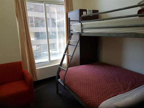 790 On George Backpackers - Accommodation Gladstone 25