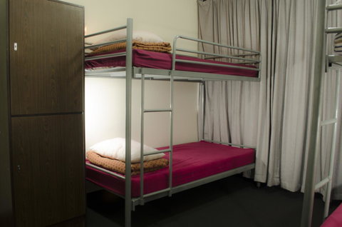 790 On George Backpackers - Accommodation Gladstone 13