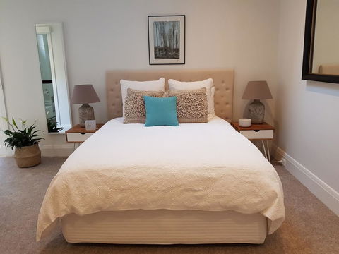 Private Room - Luxury Mosman Home - Accommodation Gladstone 16