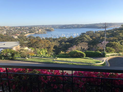 Private Room - Luxury Mosman Home - Accommodation Gladstone 2