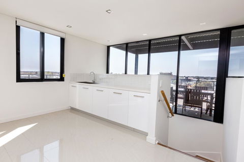 The Penthouse - Accommodation Gladstone 30