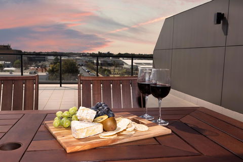 The Penthouse - Accommodation Gladstone 32