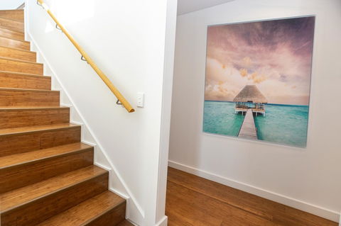 The Penthouse - Accommodation Gladstone 29