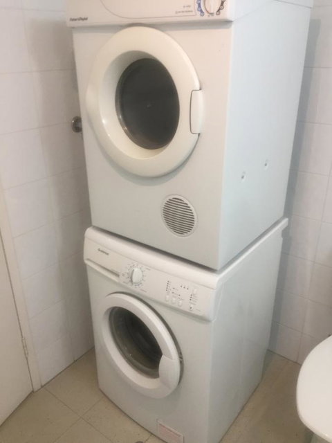 Grande Esplanade Studio - Accommodation Gladstone 13