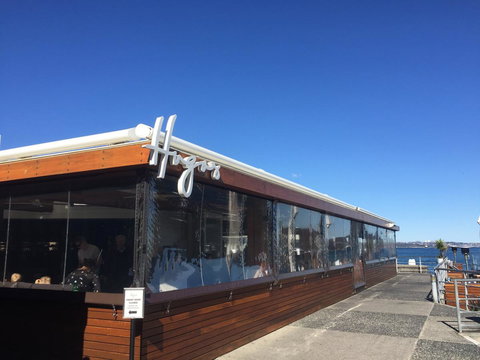 Grande Esplanade Studio - Accommodation Gladstone 24