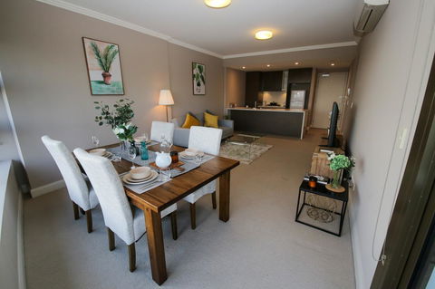 Olympic Park Sunshine 2 Bedrooms Apts With Private Parking - Accommodation Gladstone 10