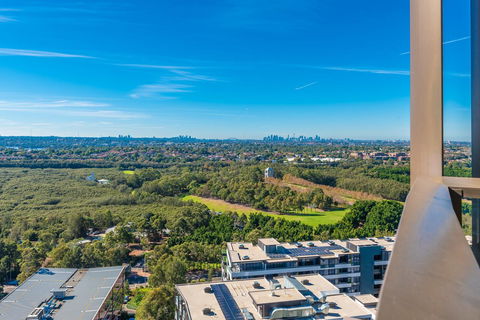 Olympic Park Sunshine 2 Bedrooms Apts With Private Parking - Accommodation Gladstone 30