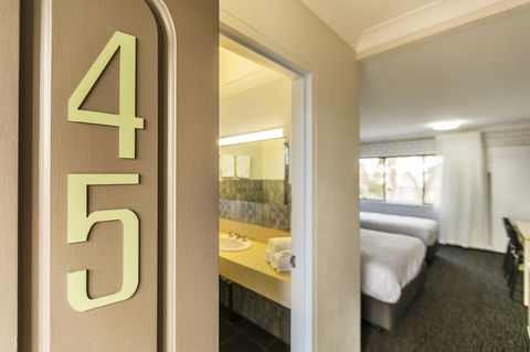 Boomerang Hotel - Accommodation Gladstone 31