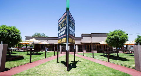 Boomerang Hotel - Accommodation Gladstone 4