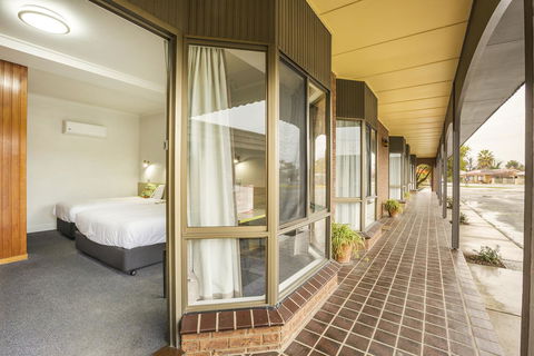 Boomerang Hotel - Accommodation Gladstone 10