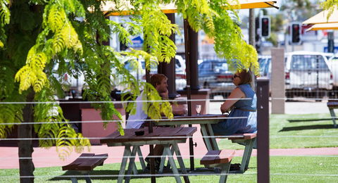Boomerang Hotel - Accommodation Gladstone 35