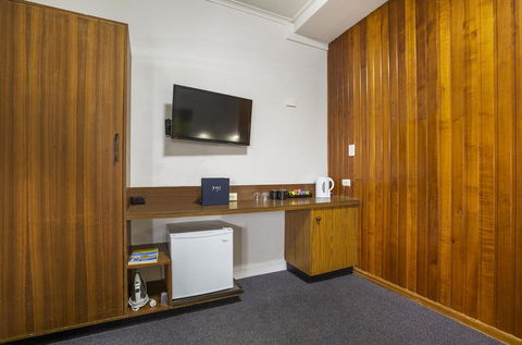 Boomerang Hotel - Accommodation Gladstone 18