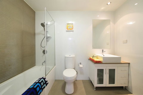 Sydney Apartment Close To Airport & CBD - Accommodation Gladstone 17