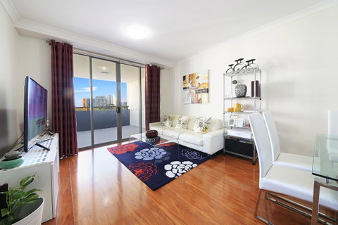 Sydney Apartment Close To Airport & CBD - Accommodation Gladstone 4
