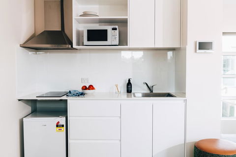 UKO Stanmore - Accommodation Gladstone 2