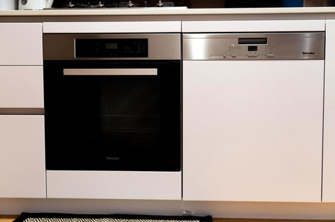 Two Bedroom Darling Harbour Apt Chinatown CBD UTS - Accommodation Gladstone 23