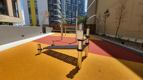 Two Bedroom Darling Harbour Apt Chinatown CBD UTS - Accommodation Gladstone 1