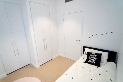 Two Bedroom Darling Harbour Apt Chinatown CBD UTS - Accommodation Gladstone 32