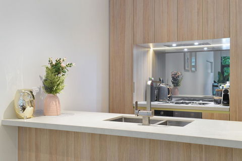 Luxury Home Hotel Next To Darling Harbour - Accommodation Gladstone 3