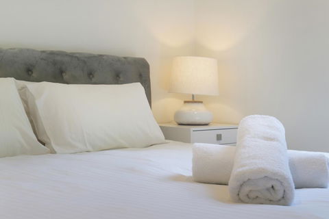 Luxury Home Hotel Next To Darling Harbour - Accommodation Gladstone 7