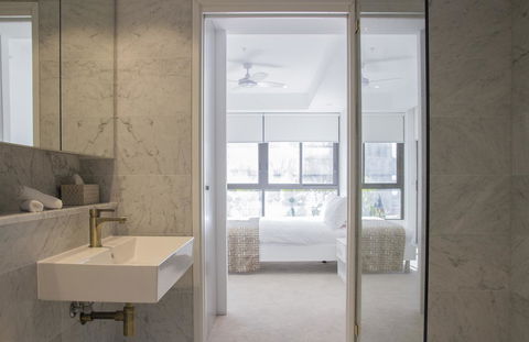 Cozy Apartment With Harbour Bridge View In Bondi - Accommodation Gladstone 4
