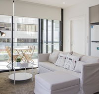 Cozy apartment with harbour bridge view in Bondi - Accommodation Gladstone