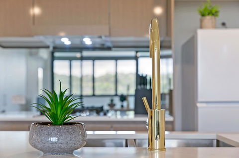 Stylish And Neat Two Bed Apartment In Wentworth Point - Accommodation Gladstone 2